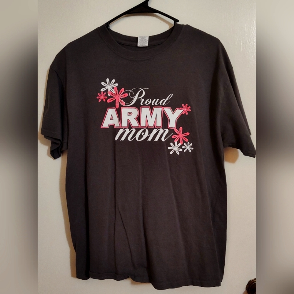 Proud Army Mom American Flag T-Shirt for Women Large